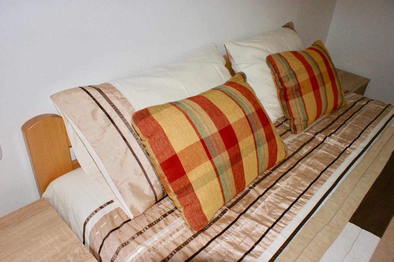 Studio Apartments Morinj Экстерьер фото