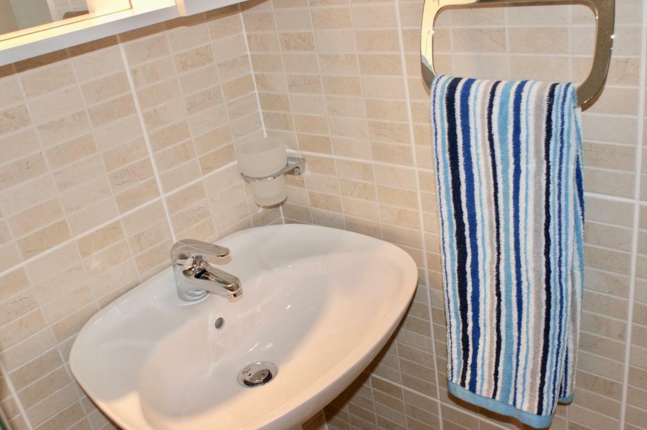 Studio Apartments Morinj Экстерьер фото