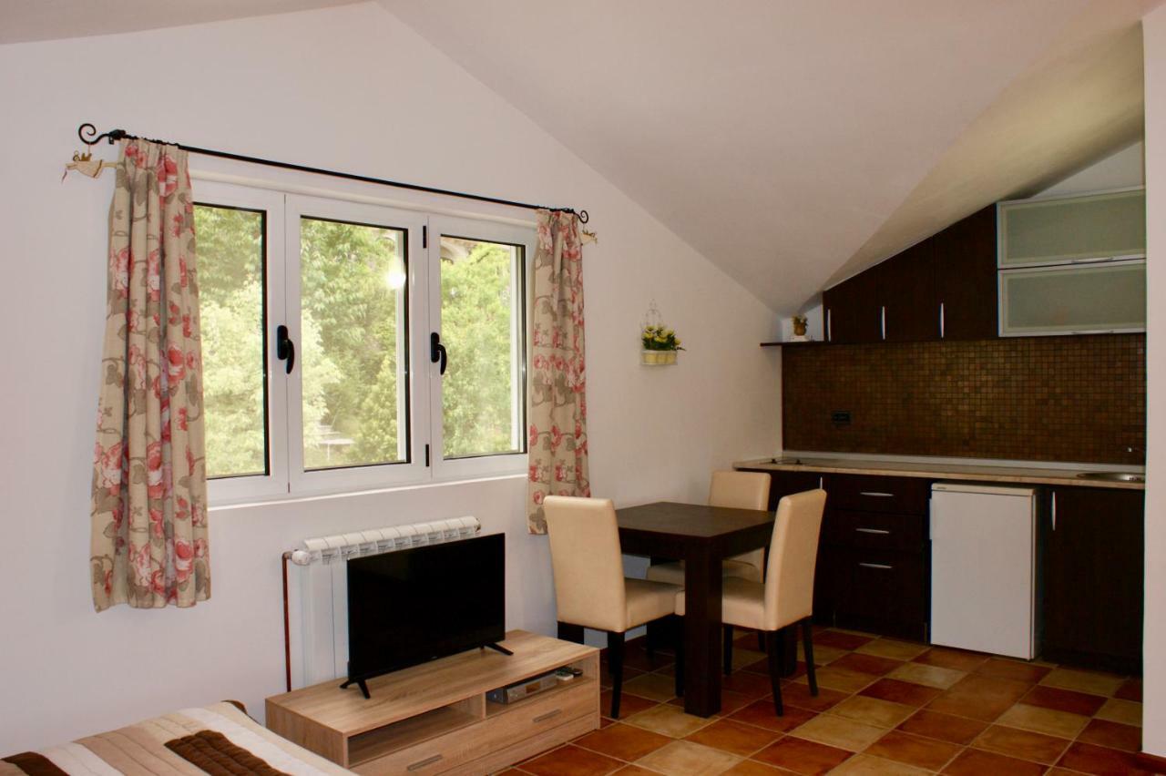Studio Apartments Morinj Экстерьер фото