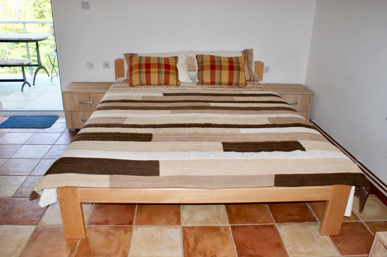 Studio Apartments Morinj Экстерьер фото