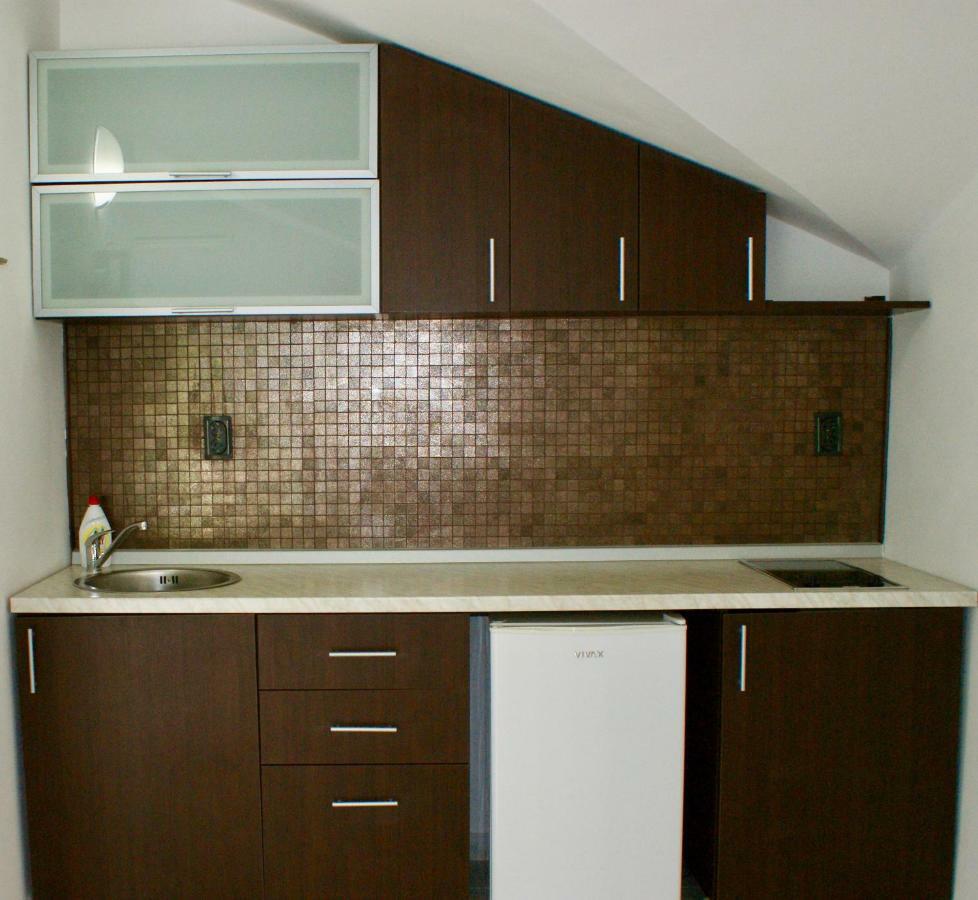 Studio Apartments Morinj Экстерьер фото