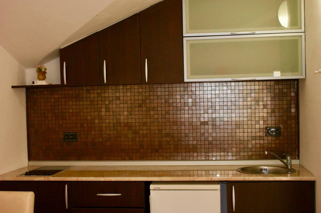 Studio Apartments Morinj Экстерьер фото